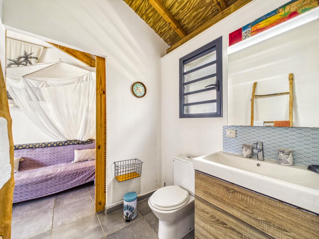 32.Location villa piscine vue mer 3 chambres Deshaies Guadeloupe